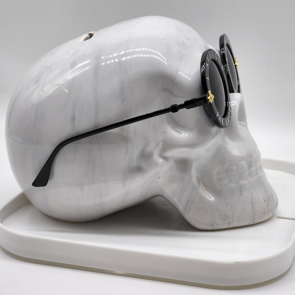 NWOT Black French 'Blind for love' Round Oversized Sunglasses - Picture 15 of 16